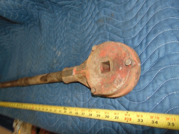 lot 18 image: Large Toledo Square Drive Ratchet