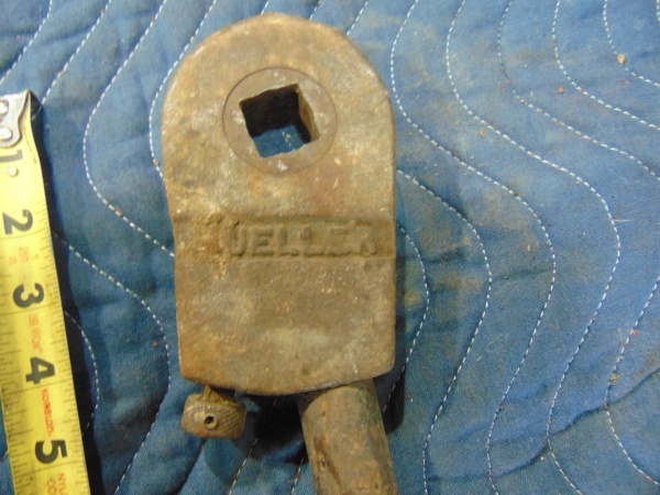 lot 38 image: Large Mueller Square Drive Ratchet