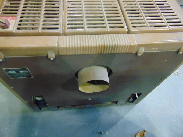 lot 47 image: Siegler Oil Heater