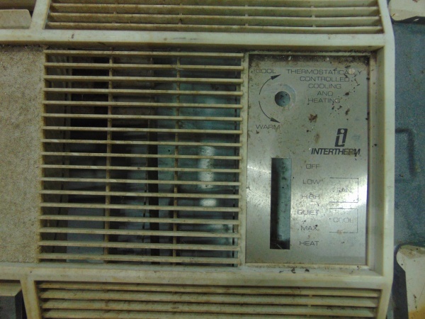lot 57 image: Air Conditioner Unit For Camper