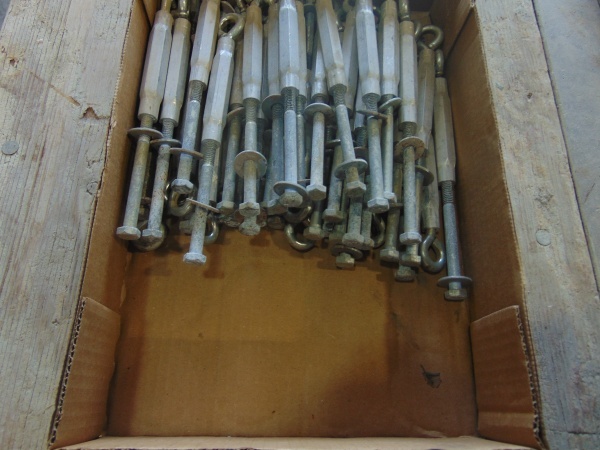 lot 80 image: Lot Of Turn Buckles