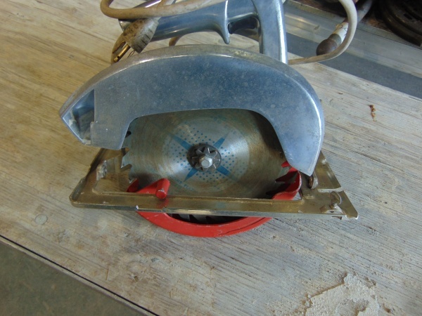 lot 98 image: Circular Saw
