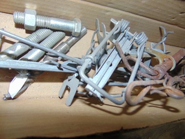 lot 121 image: Misc Lot Of Traps