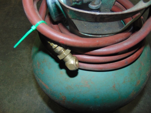 lot 123 image: Portable Air Tank