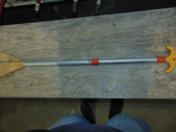lot 136 image: Extendable Paddle
