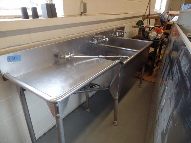 Double Sink and Rinse Platform.