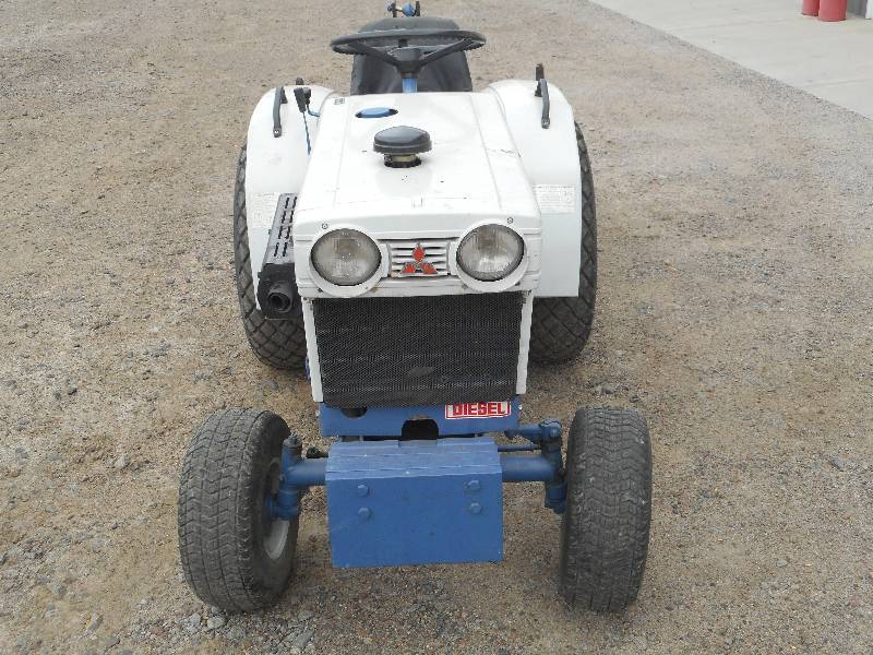 lot 4 image: Mitsubishi MT372 Tractor With King ...