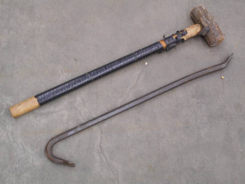 (1) 8# Sledge Hammer & (1) Pry Bar ...