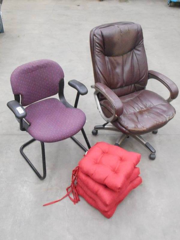 (2) Office Chairs & (4) Chair Cushi...