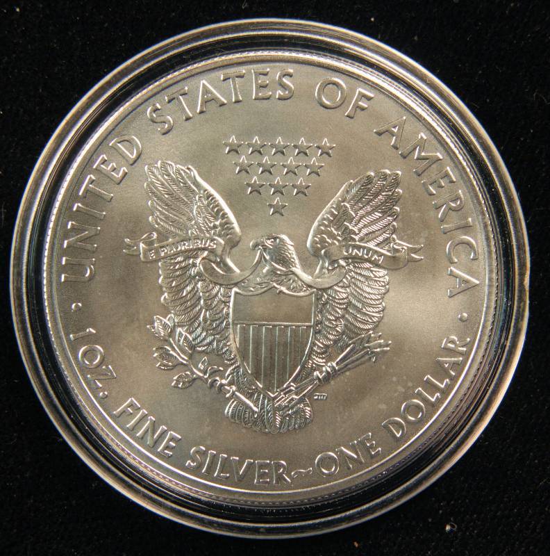 2015 AMERICAN SILVER EAGLE 1 TROY OZ. .999 FINE SILVER DOLLAR IN AIRTITE CAPSULE