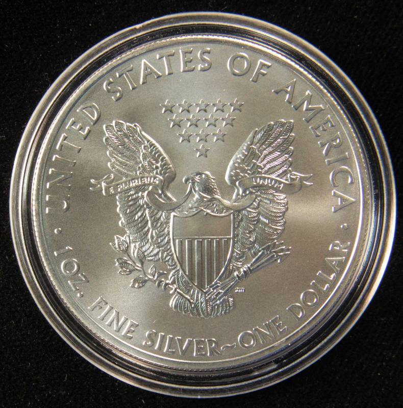 2015 AMERICAN SILVER EAGLE 1 TROY OZ. .999 FINE SILVER DOLLAR IN AIRTITE CAPSULE