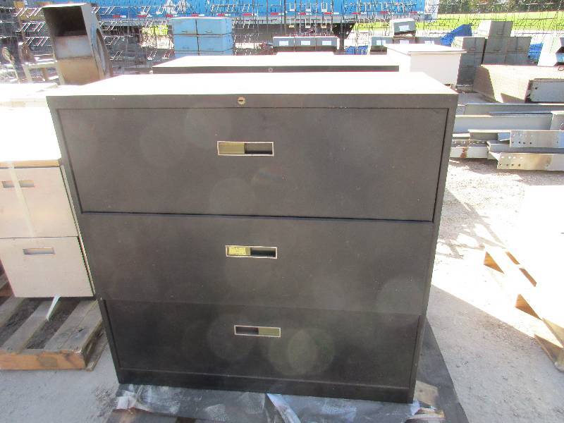 3 Drawer file cabinet