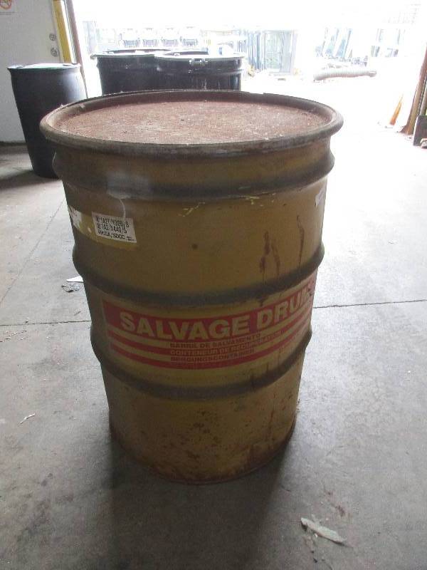 Drum with lid