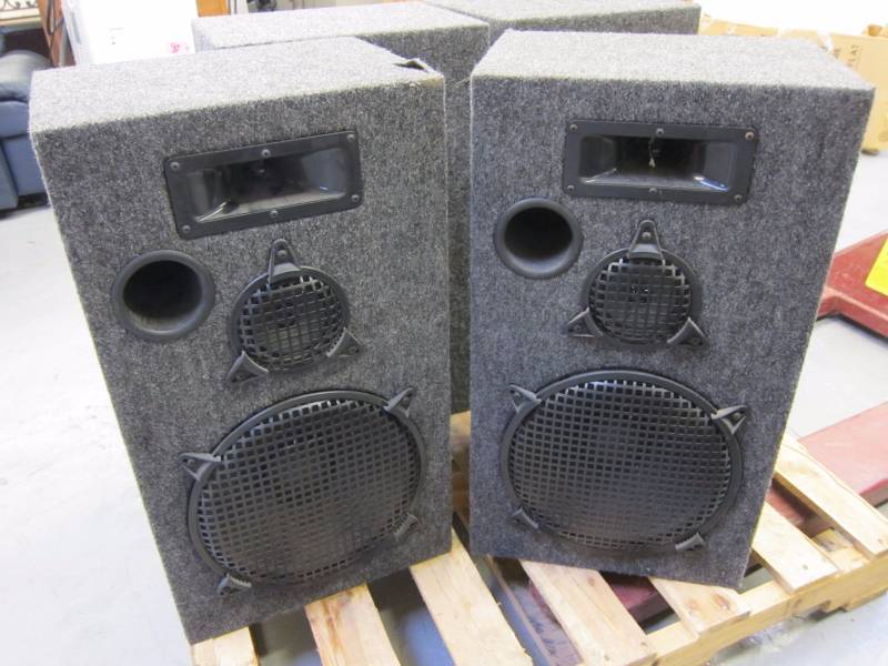 lot 9 image: Pair of Carpeted Speakers