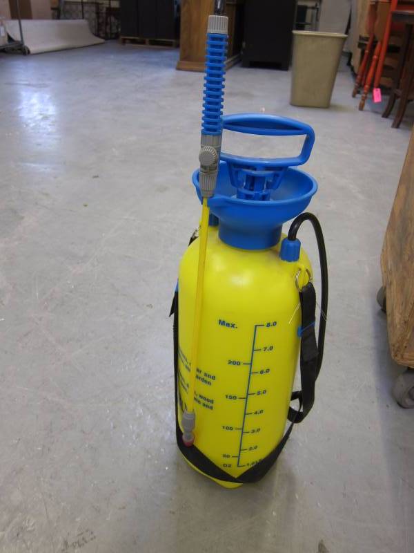 lot 11 image: Outdoor Sprayer