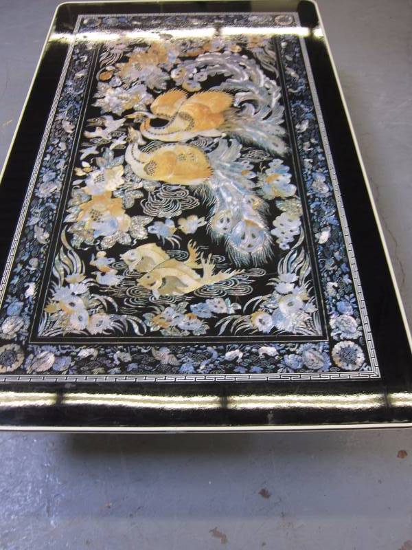 lot 17 image: Japanese Table