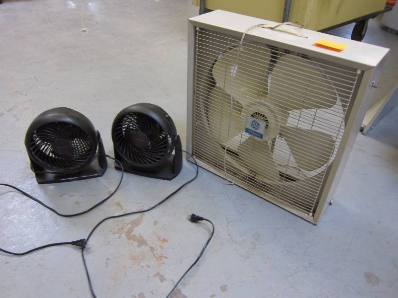 lot 25 image: Fans (3) and Milk Crate
