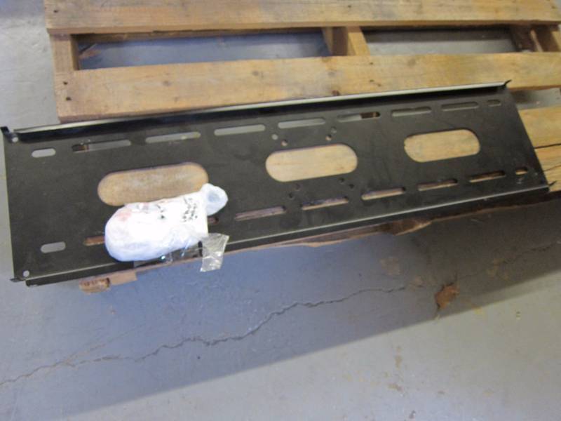 lot 44 image: TV mount