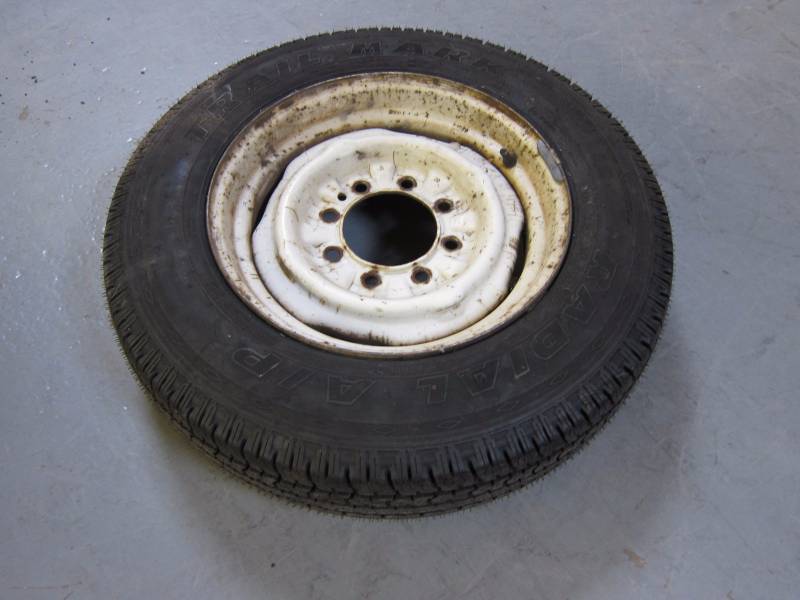 lot 49 image: Tire