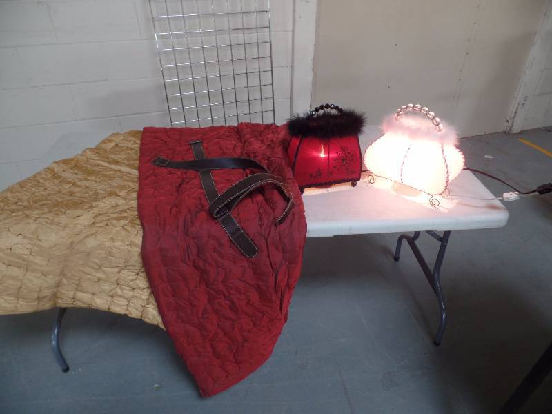 lot 10 image: Decorative Purse Lamps and Comforter Throw