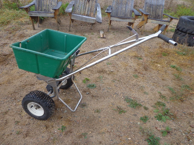 Lesco Seeder