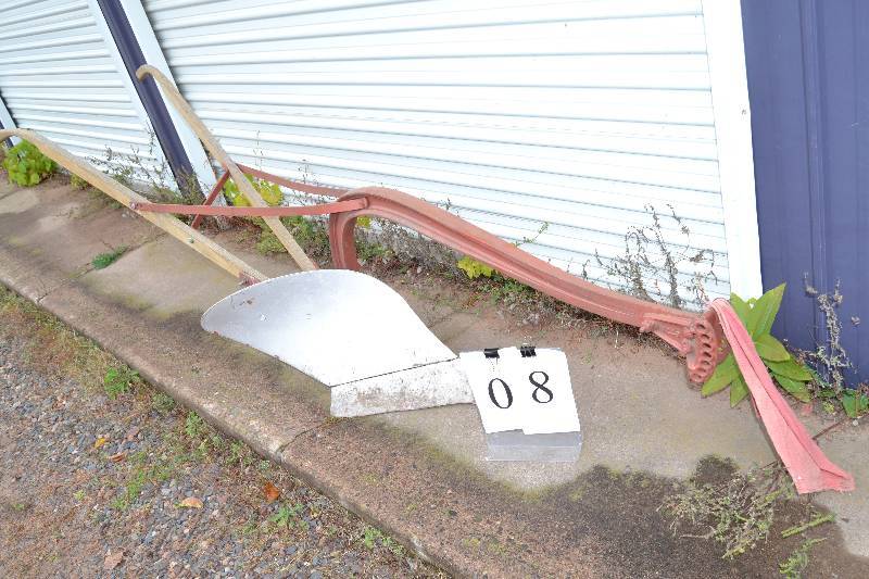 lot 8 image: Plow