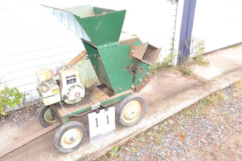 lot 11 image: Wood Chipper