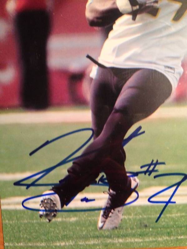 Kenyon Barner 8x10 Autographed Photo