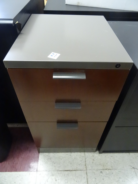 3 Drawer Metal Cabinet 15 X 18 X 28