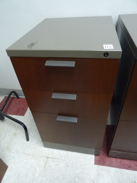 3 Drawer Metal Cabinet 15 X 18 X 28