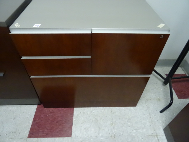 4 Drawer Metal Cabinet 30 X 19 X 28