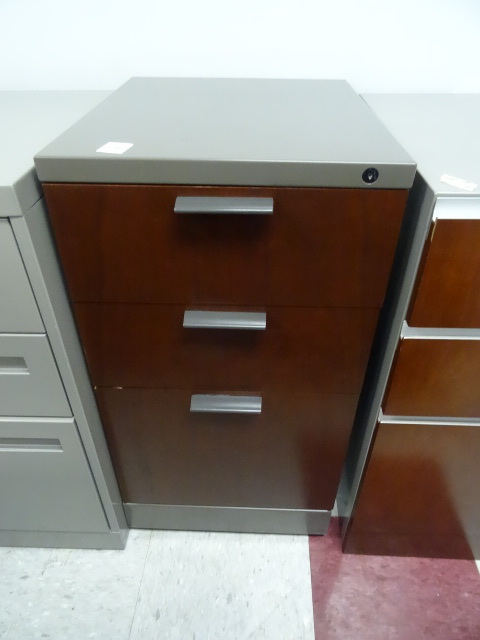 3 Drawer Metal Cabinet 15 X 18 X 28