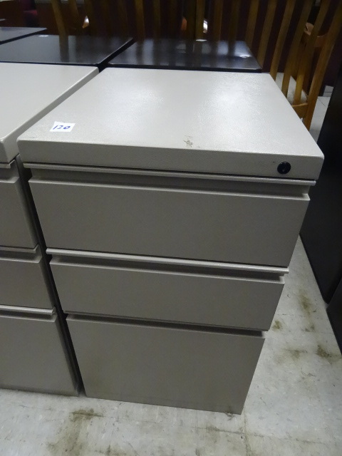 30 Metal 2 Drawer Lateral File