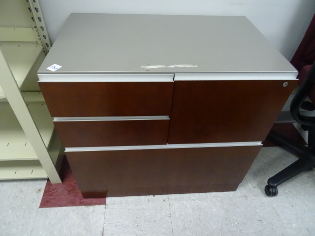 4 Drawer Metal Cabinet 30 X 19 X 28