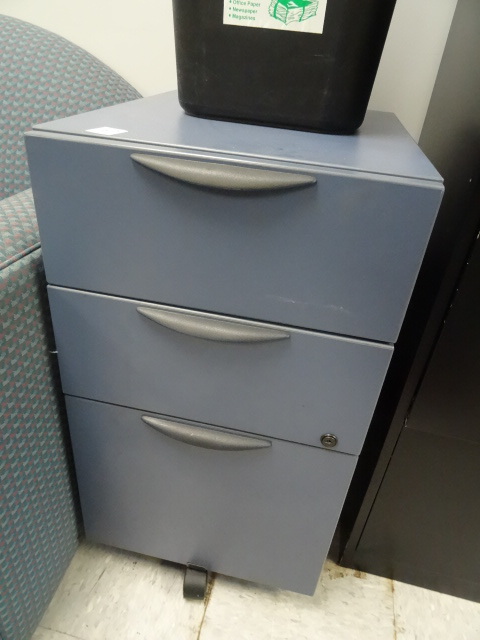 3 Drawer Laminate Cabinet on Wheels