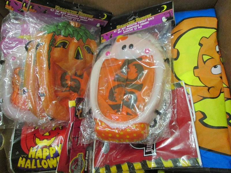 halloween   large assortment of hal...