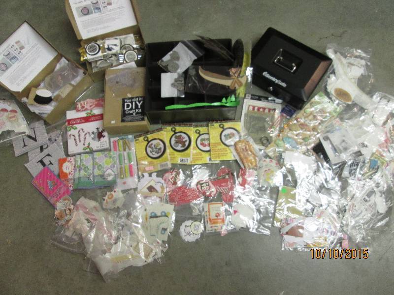 Huge value lot of assorted scrapboo...