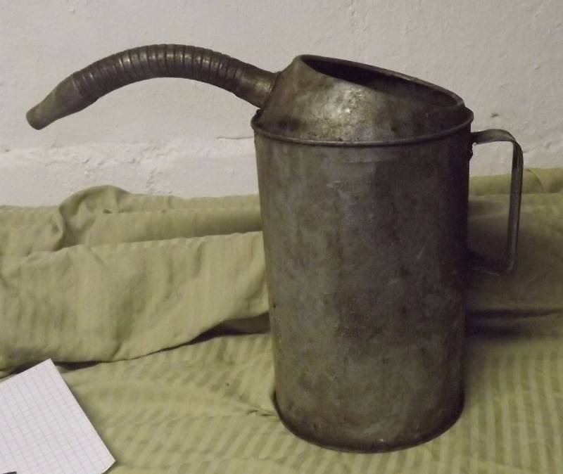 Old Oil Can - 4 Quarts