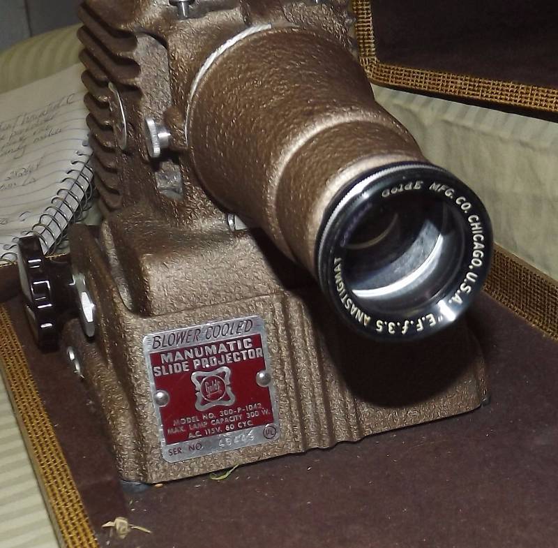 Vintage Manumatic Film Slide Projector