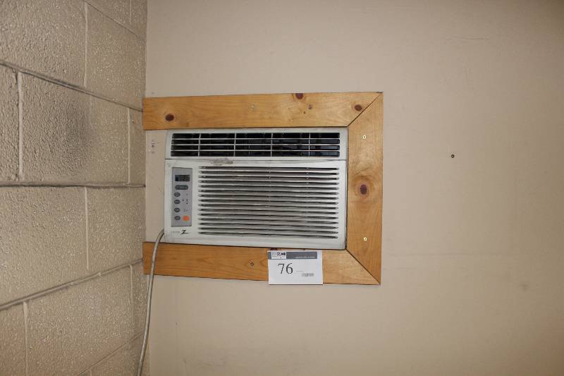 Zenith Model ZW6500R Room Air Conditioner May Require Tools For Removal.