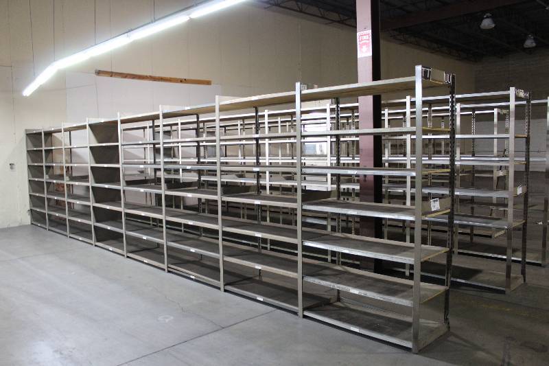 Metal Shelving Unit 23� x 384� x 88�.