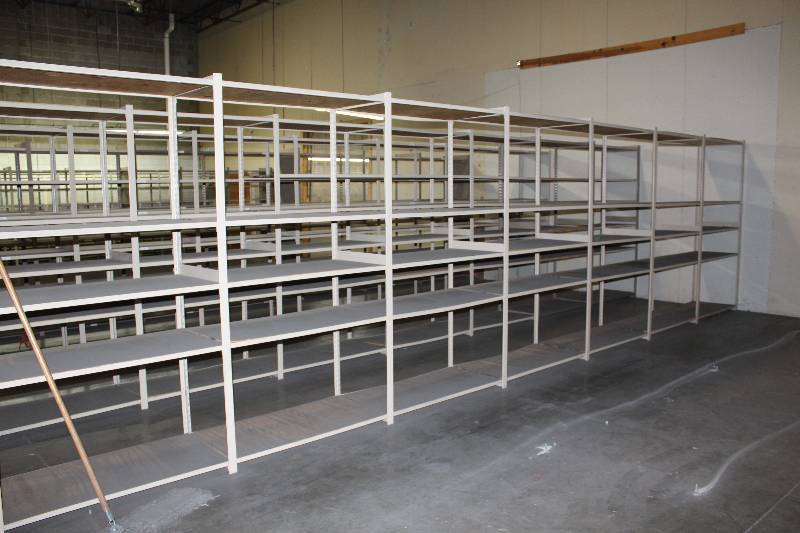 Metal Shelving Unit 23� x 336� x 88�.