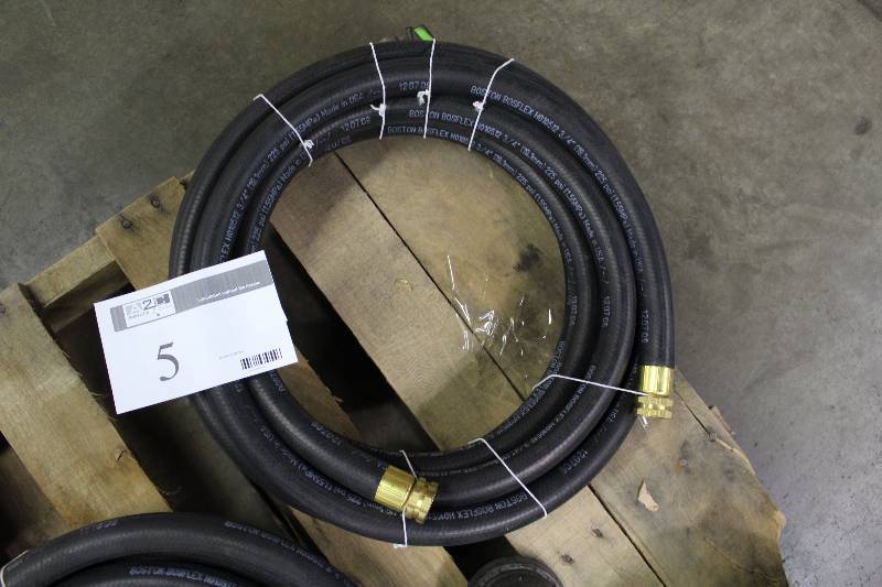 34� Hose wFittings 225 Psi Max Pressure.
