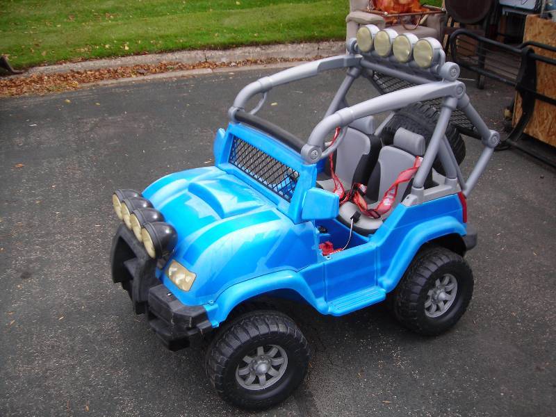lot 1 image: Kids ATV Truck