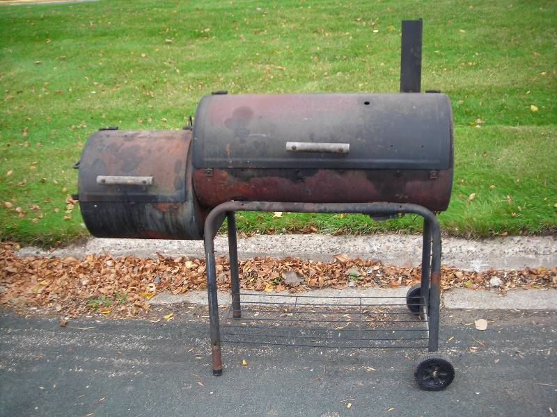 lot 18 image: Combo Grill & Smoke (Wood Or Charcoal)