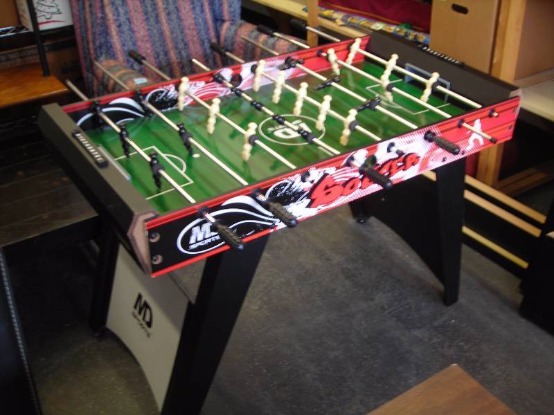 lot 32 image: FoosballSoccer Game Table