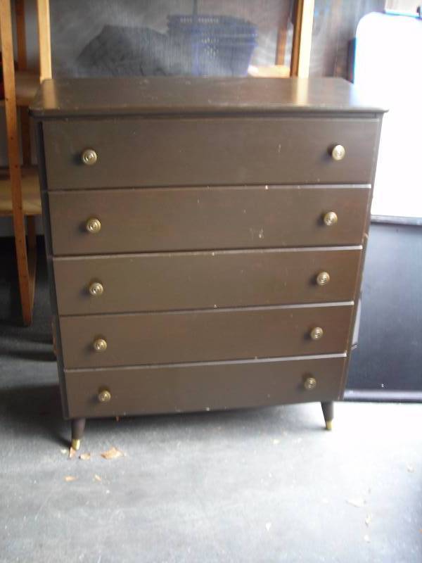 lot 35 image: 5-Drawer Chest (Needs Repair) 37x17x44