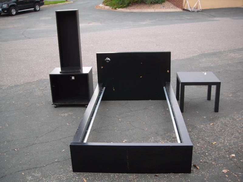 lot 39 image: Single Bed (Head Board, Foot Board, Rails), Side Table, Cart, Media Stand