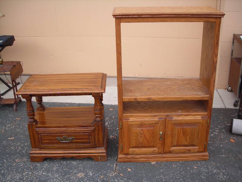 lot 44 image: Oak Entertainment Center & Side Table