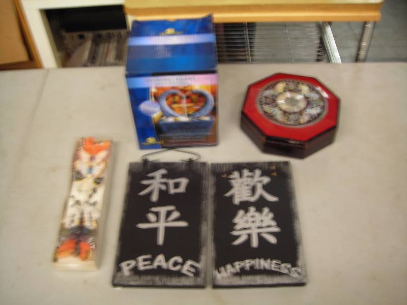 lot 60 image: Asian Theme Pictures, Fountain, Trinket Box, Butterflies